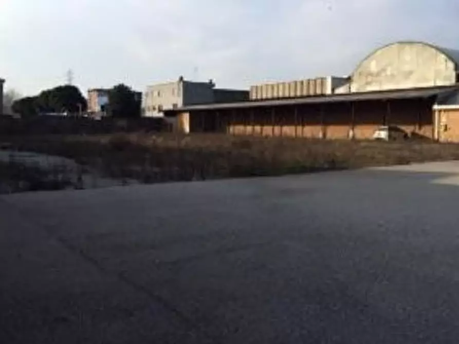 Immagine 4 di Capannone industriale in affitto  a Cologno Monzese