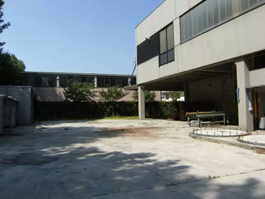 Immagine 3 di Capannone industriale in vendita  in Via delle Industrie 5 a Settala