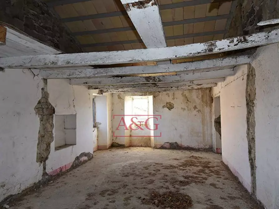 Immagine 8 di Rustico / casale in vendita  in osoli a Roccafluvione