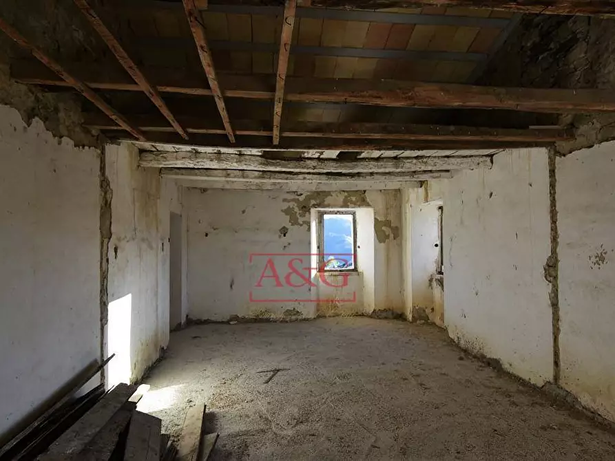 Immagine 10 di Rustico / casale in vendita  in osoli a Roccafluvione