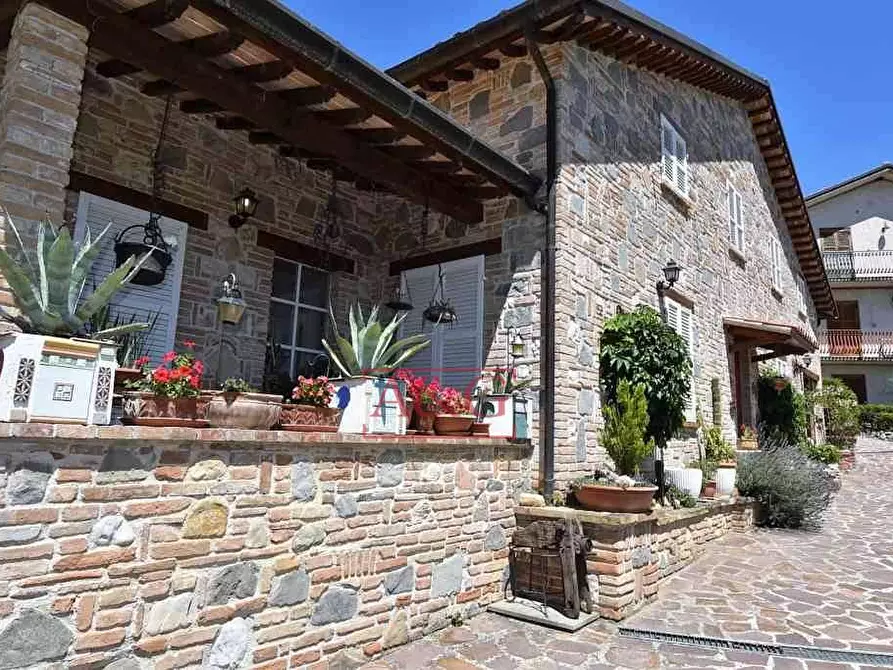 Immagine 3 di Casa indipendente in vendita  in callugo a Amandola