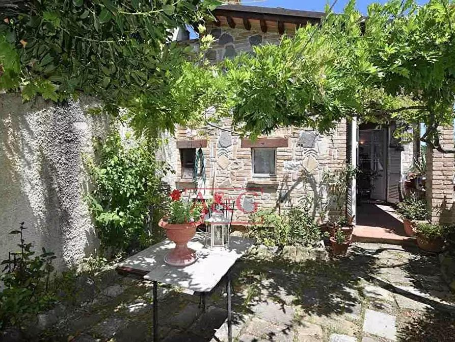 Immagine 15 di Casa indipendente in vendita  in callugo a Amandola