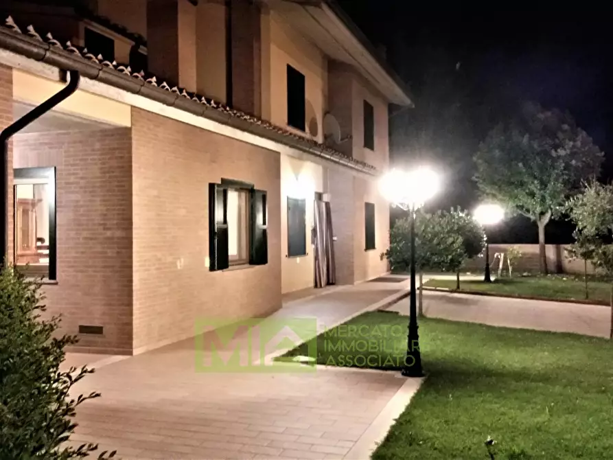 Immagine 42 di Villa in vendita  in CASA TASSO a Amandola