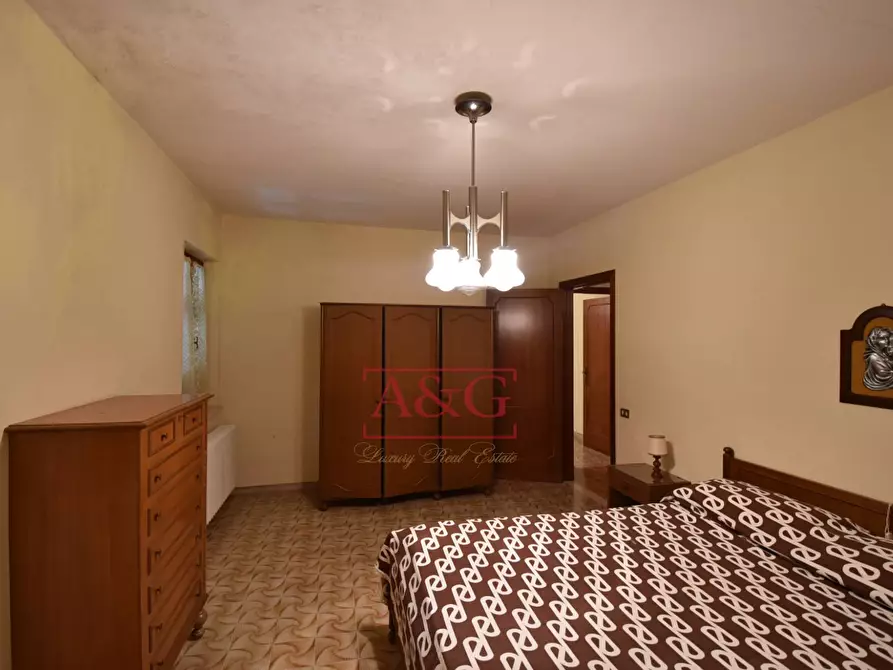 Immagine 21 di Casa indipendente in vendita  in villa garulla inferiore a Amandola