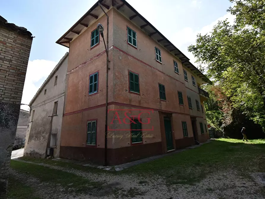 Immagine 1 di Casa indipendente in vendita  in villa garulla inferiore a Amandola