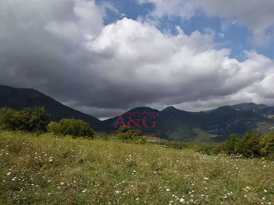 Immagine 46 di Casa indipendente in vendita  in villa garulla inferiore a Amandola