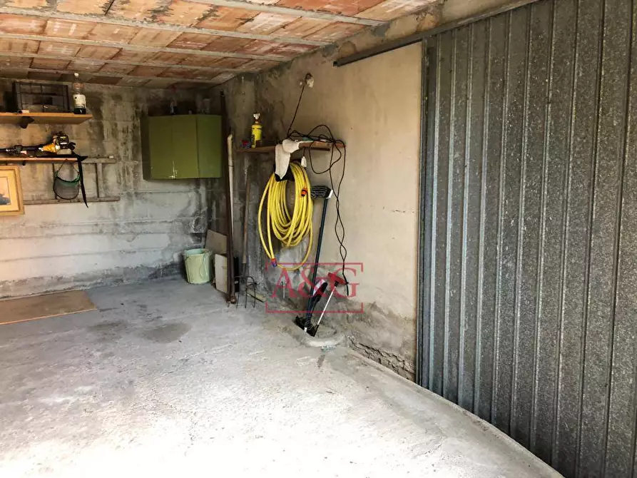 Immagine 36 di Villa in vendita  in fabio filzi a Amandola