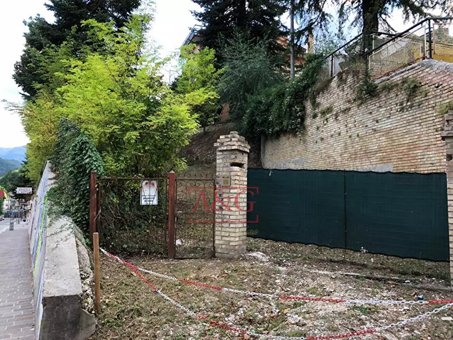 Immagine 6 di Villa in vendita  in fabio filzi a Amandola