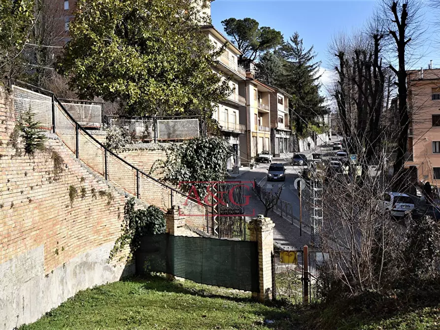 Immagine 13 di Villa in vendita  in fabio filzi a Amandola