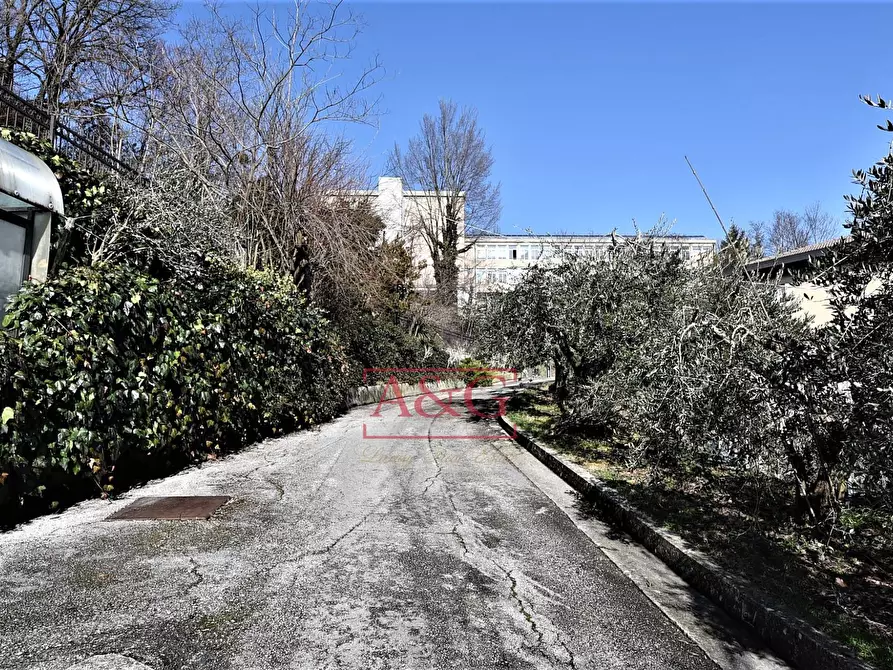 Immagine 16 di Villa in vendita  in fabio filzi a Amandola