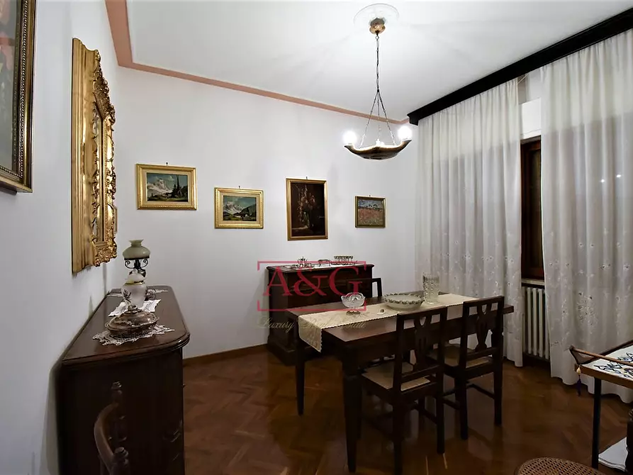 Immagine 21 di Villa in vendita  in fabio filzi a Amandola