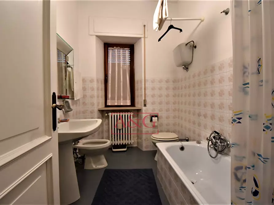 Immagine 26 di Villa in vendita  in fabio filzi a Amandola