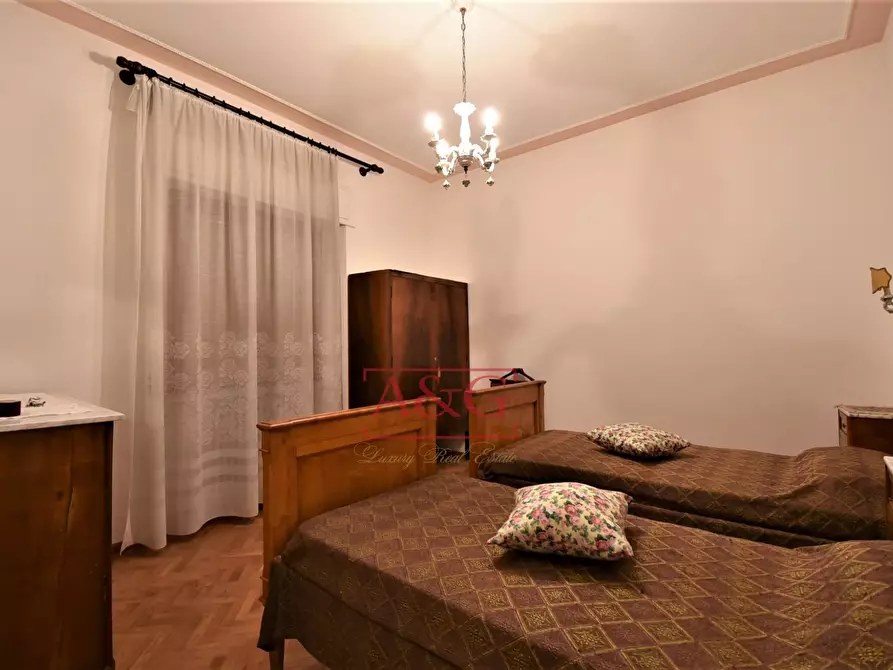 Immagine 27 di Villa in vendita  in fabio filzi a Amandola