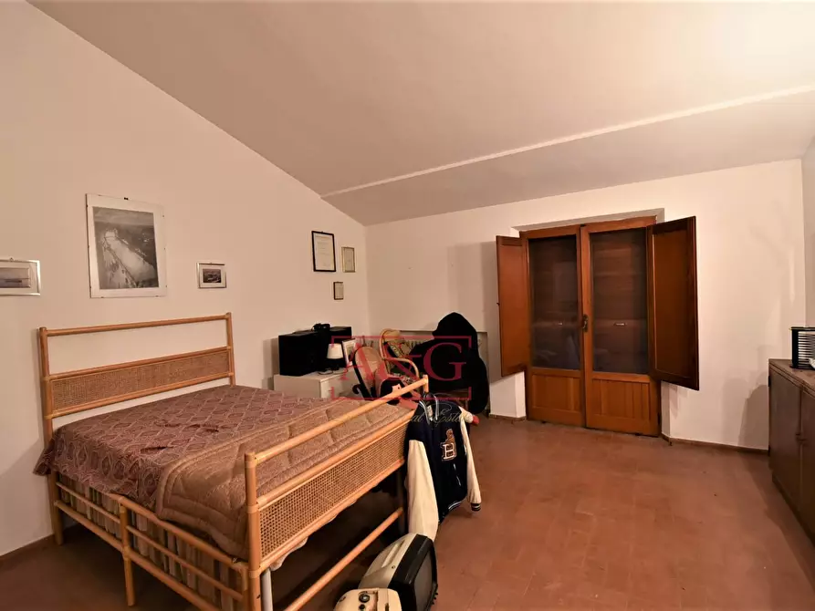 Immagine 32 di Villa in vendita  in fabio filzi a Amandola