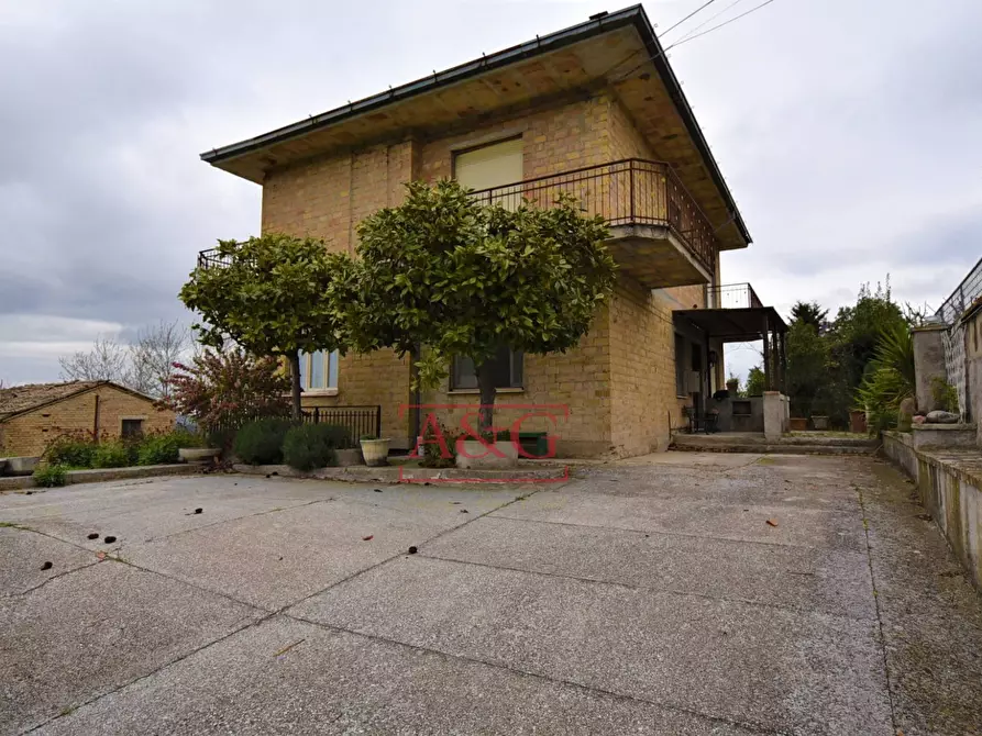 Immagine 2 di Casa indipendente in vendita  in via Bora 24 a Ponzano Di Fermo