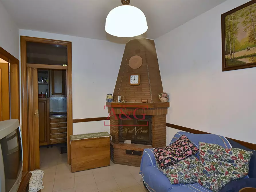 Immagine 2 di Appartamento in vendita  in villa salvi a Amandola