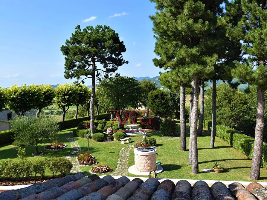 Immagine 72 di Villa in vendita  in serra 12 a Cagli