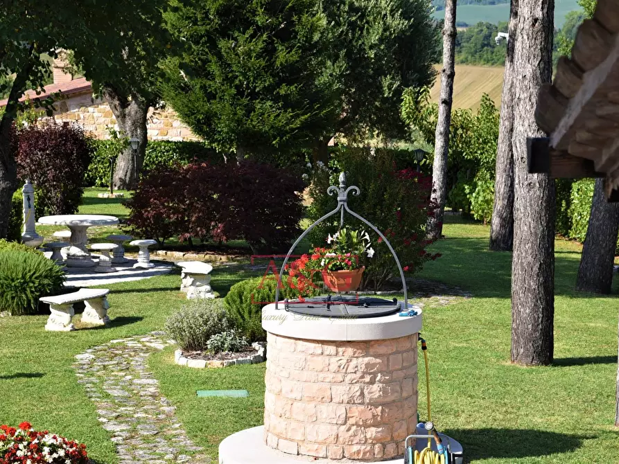 Immagine 71 di Villa in vendita  in serra 12 a Cagli