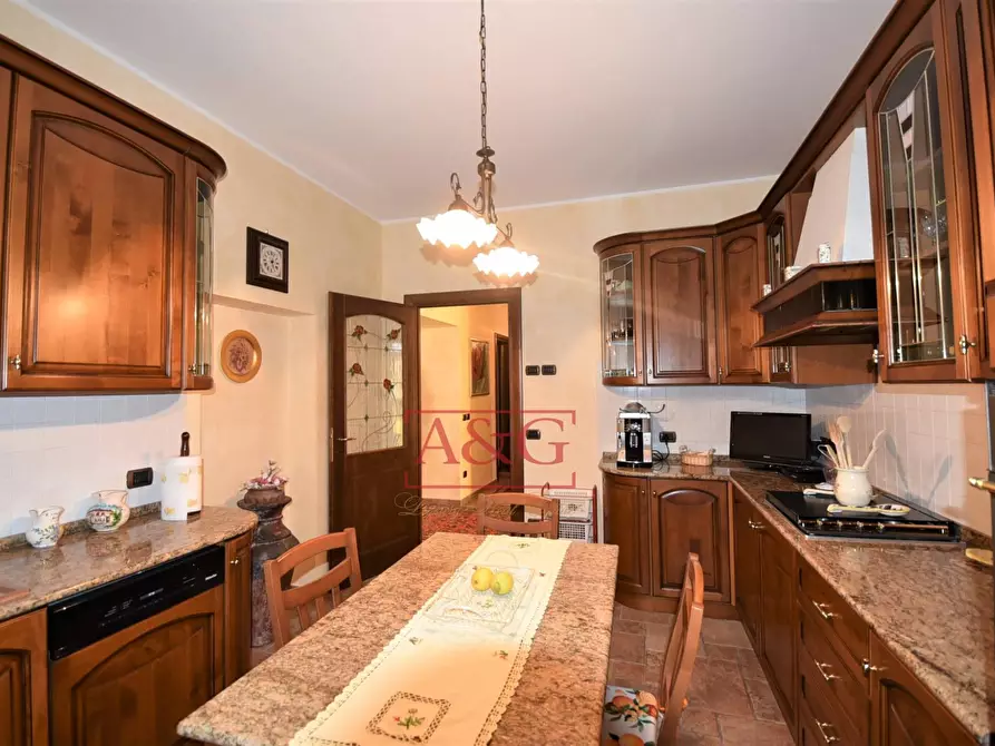 Immagine 42 di Villa in vendita  in serra 12 a Cagli