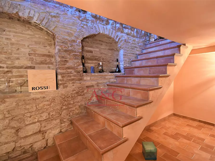 Immagine 52 di Villa in vendita  in serra 12 a Cagli