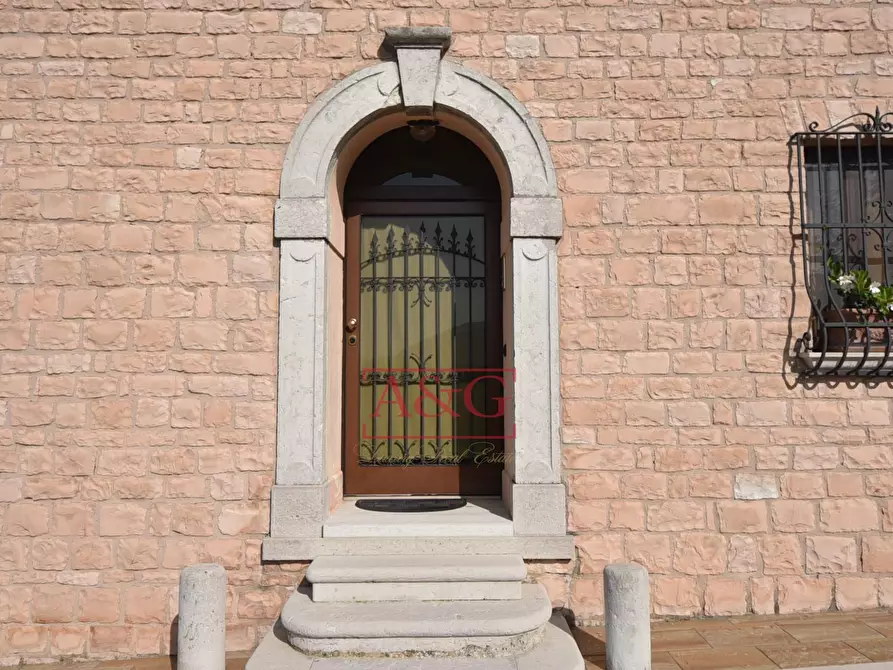 Immagine 58 di Villa in vendita  in serra 12 a Cagli