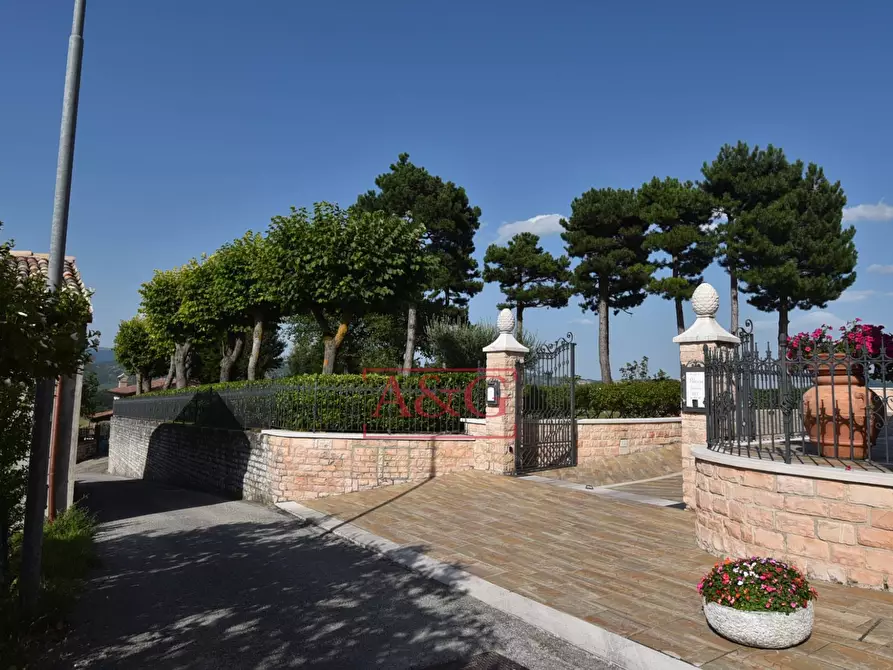 Immagine 66 di Villa in vendita  in serra 12 a Cagli