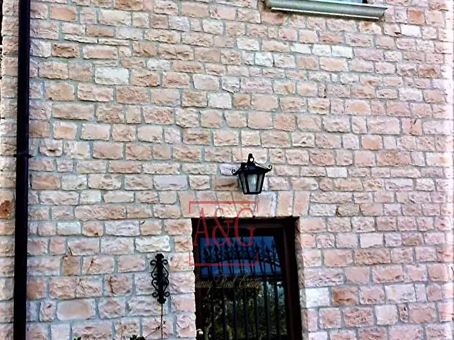 Immagine 62 di Villa in vendita  in serra 12 a Cagli