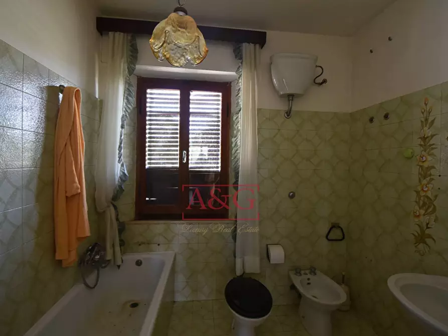 Immagine 30 di Villa in vendita  in contrada fegatara a Montegiorgio