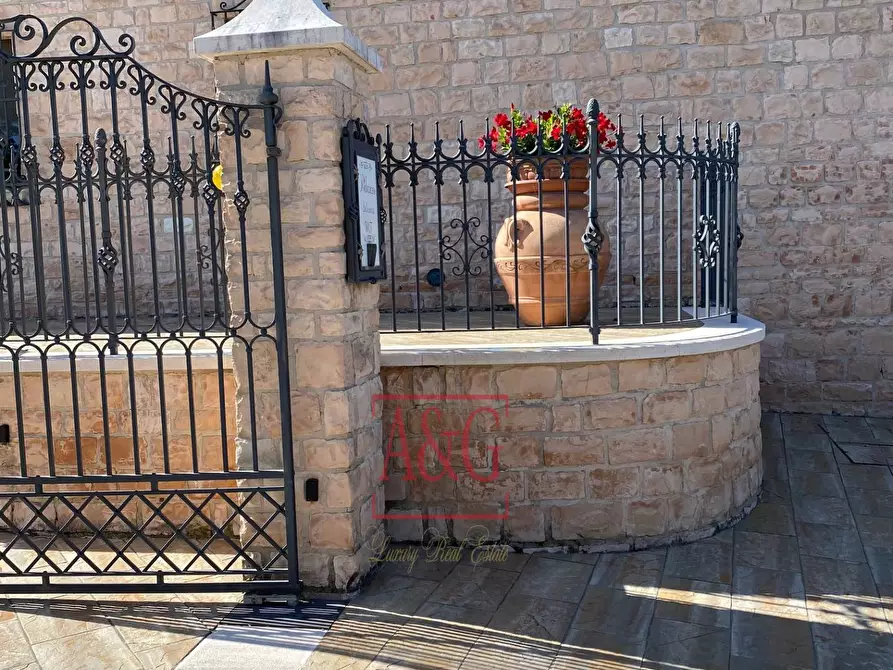 Immagine 75 di Villa in vendita  in serra 12 a Cagli