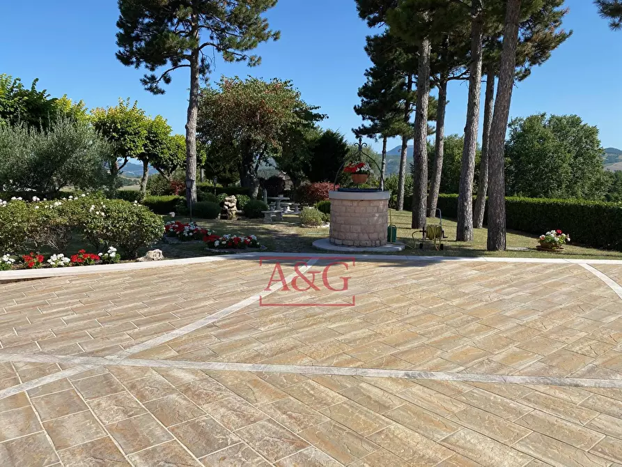 Immagine 79 di Villa in vendita  in serra 12 a Cagli