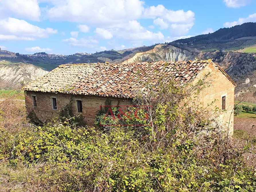 Immagine 1 di Rustico / casale in vendita  in loc. Ripaberarda a Castignano