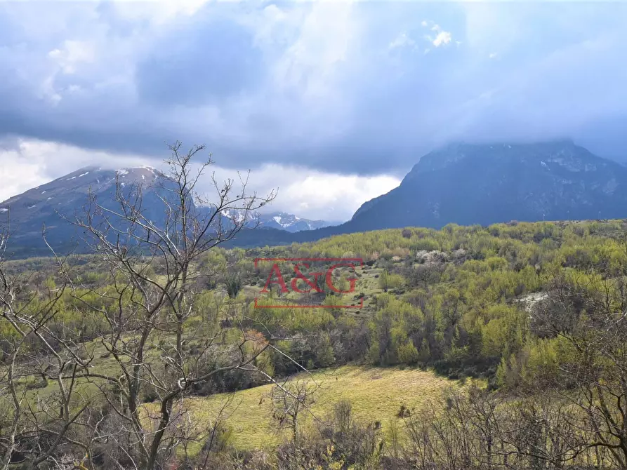 Immagine 10 di Casa indipendente in vendita  in Lo. Capovalle a Amandola