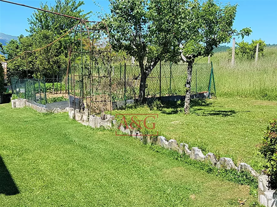 Immagine 17 di Casa indipendente in vendita  in Contrada Colle Chiaro a Comunanza