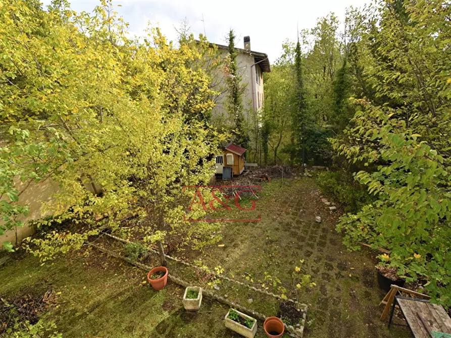 Immagine 42 di Villa in vendita  in Loc. Montazzolino 10 a Montefortino