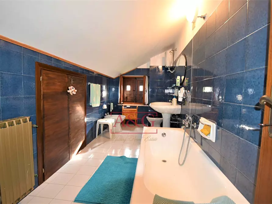 Immagine 28 di Villa in vendita  in Loc. Montazzolino 10 a Montefortino