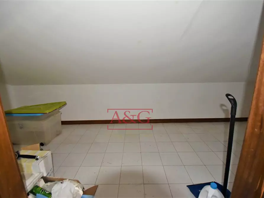 Immagine 29 di Villa in vendita  in Loc. Montazzolino 10 a Montefortino