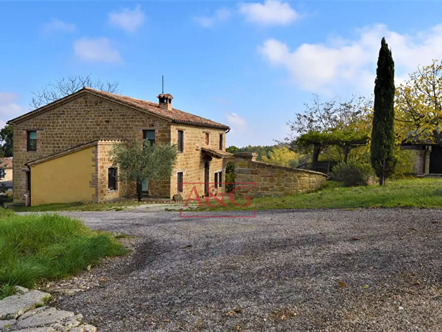 Immagine 1 di Rustico / casale in vendita  in C.DA VALLE a Gualdo