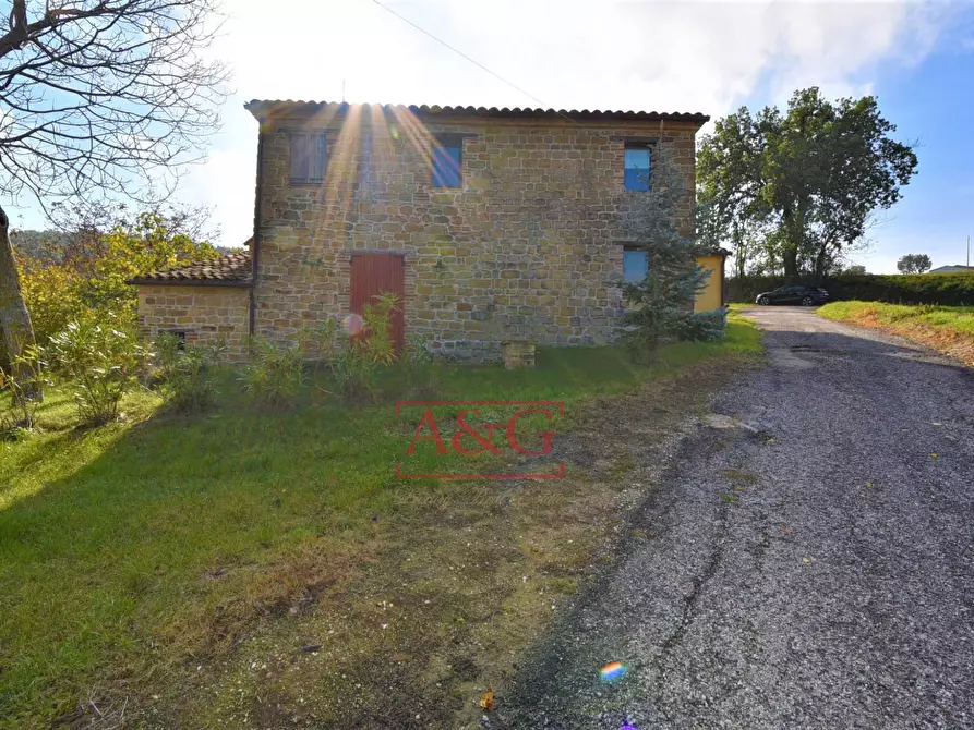 Immagine 40 di Rustico / casale in vendita  in C.DA VALLE a Gualdo