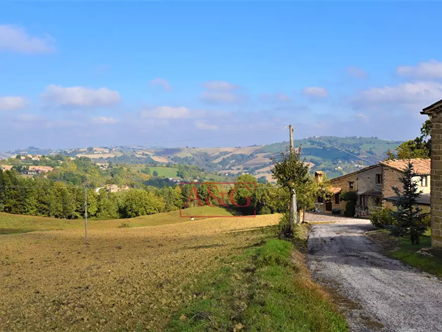 Immagine 45 di Rustico / casale in vendita  in C.DA VALLE a Gualdo