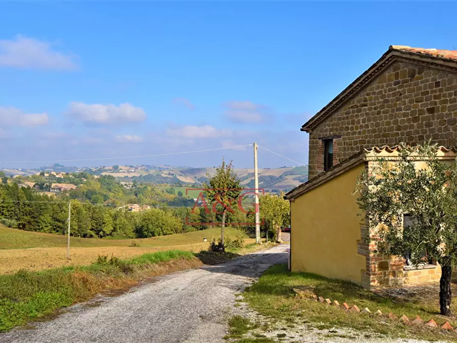 Immagine 57 di Rustico / casale in vendita  in C.DA VALLE a Gualdo