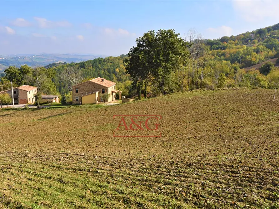 Immagine 52 di Rustico / casale in vendita  in C.DA VALLE a Gualdo