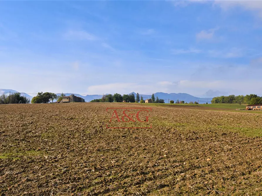 Immagine 49 di Rustico / casale in vendita  in C.DA VALLE a Gualdo