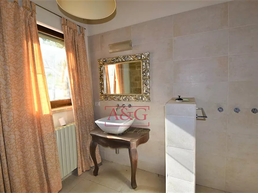 Immagine 27 di Rustico / casale in vendita  in C.DA VALLE a Gualdo