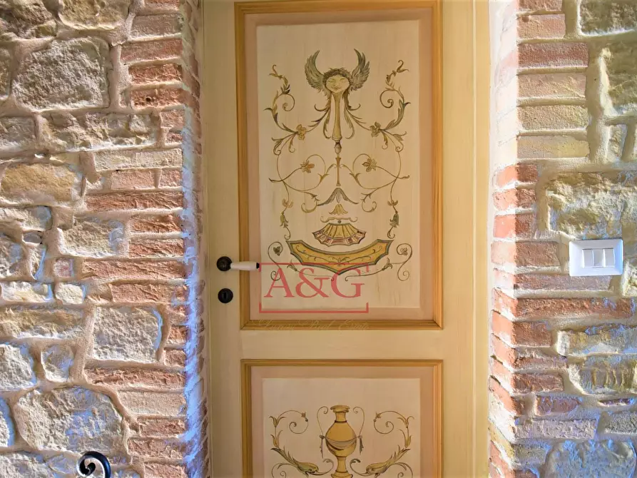 Immagine 30 di Rustico / casale in vendita  in C.DA VALLE a Gualdo