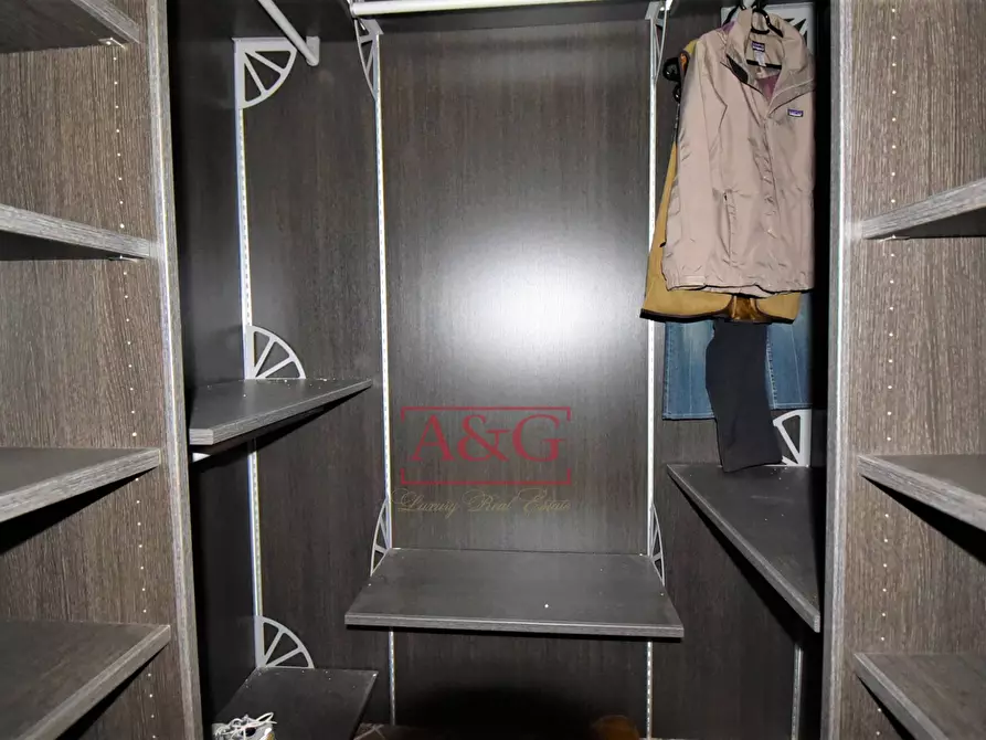 Immagine 34 di Rustico / casale in vendita  in C.DA VALLE a Gualdo