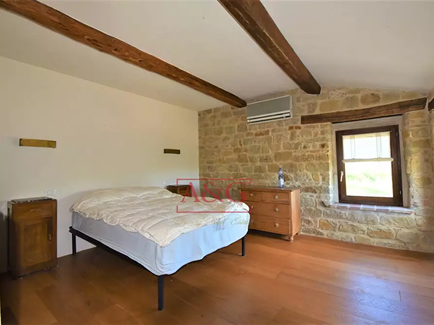 Immagine 36 di Rustico / casale in vendita  in C.DA VALLE a Gualdo