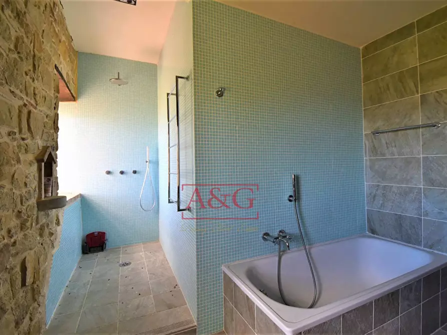 Immagine 39 di Rustico / casale in vendita  in C.DA VALLE a Gualdo