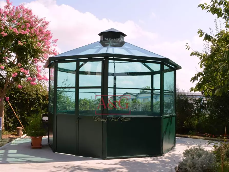 Immagine 3 di Villa in vendita  in Via Tenna 4 a Magliano Di Tenna