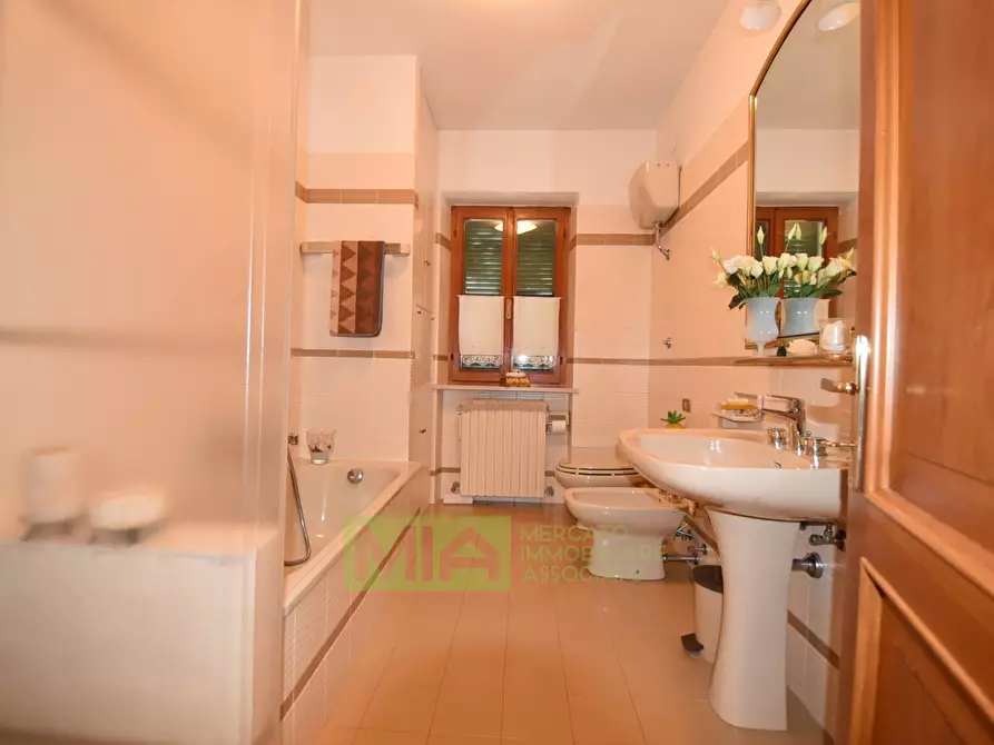 Immagine 26 di Villa in vendita  in Località Villa Rustici a Amandola