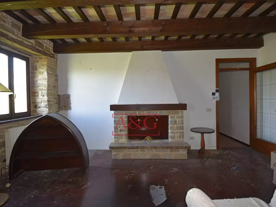 Immagine 10 di Rustico / casale in vendita  in Via Strada 58 a Gualdo